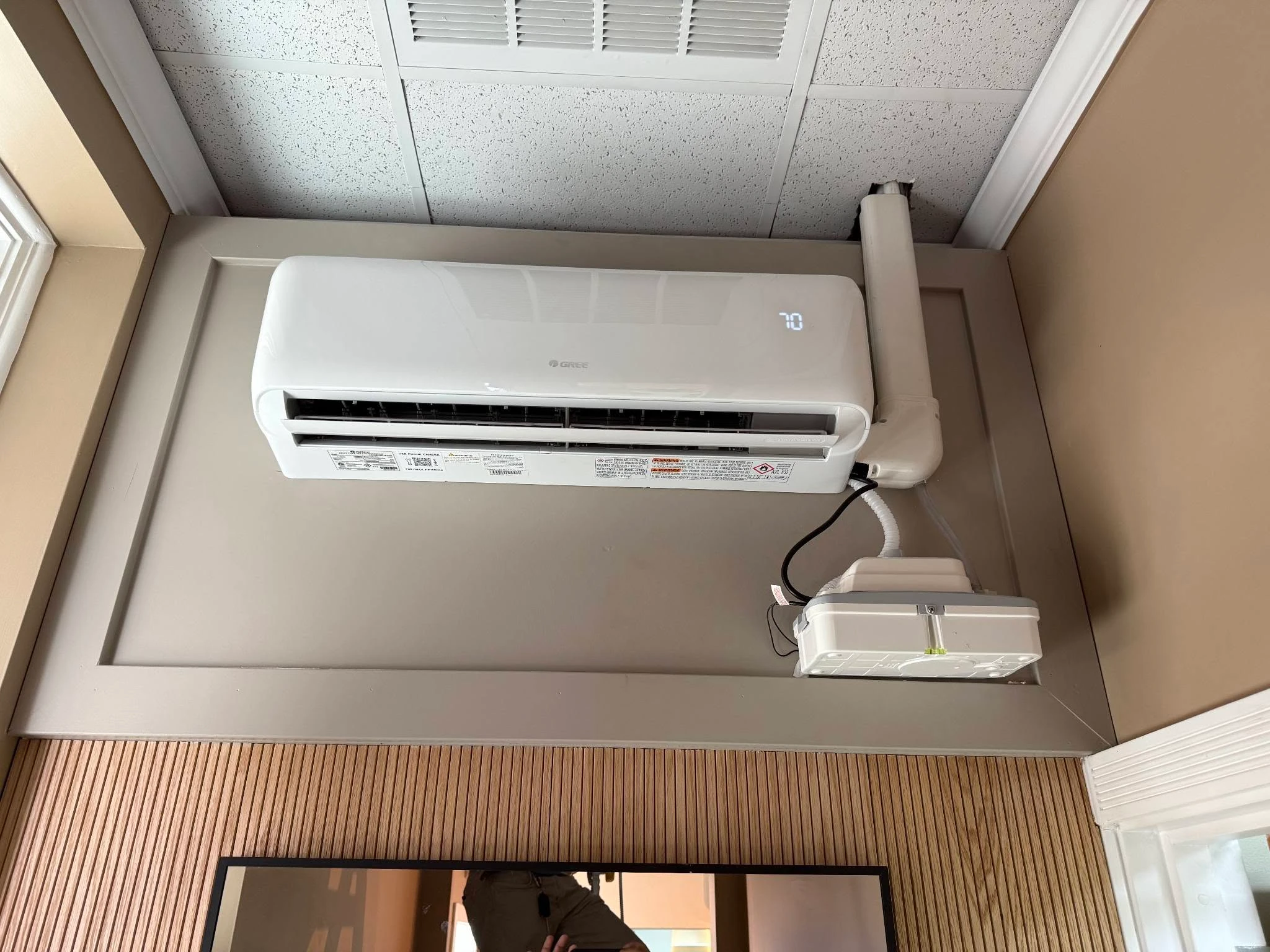 Emergency Mini Split Repair services by expert local HVAC technicians near you. Call Mini Split Local Pros for same day repairs.